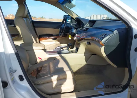 2011 Honda Accord 3.5 Ex-L z USA, uszkodzony, nr VIN 1HGCP3F89BA001766